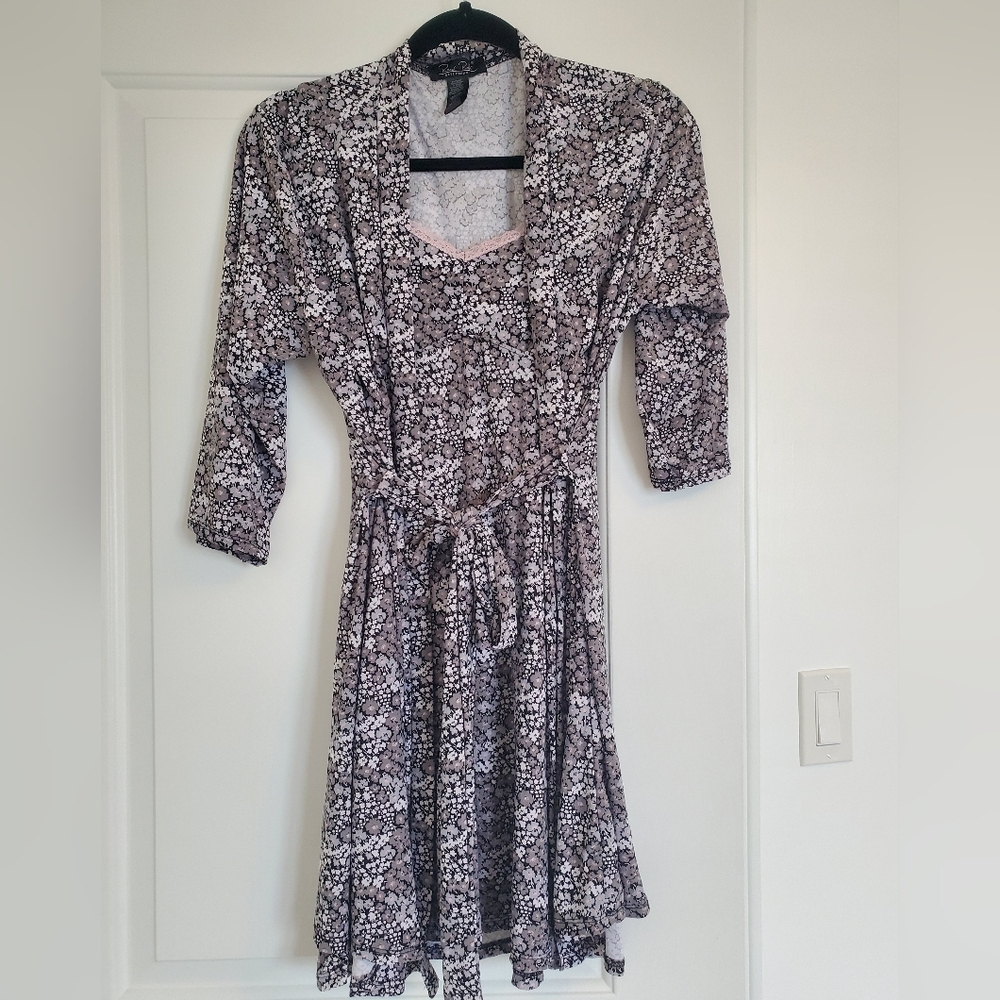 NWOT Short Robe & Chemise Dress Nightgown Lounge Set -Floral Pattern-  Rene Rofe